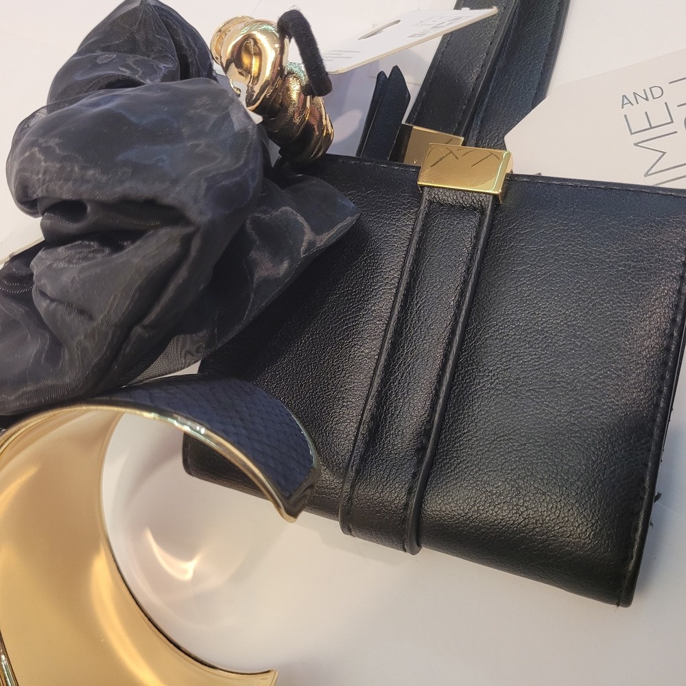 TIME AND TRU‎ Black Wallet Wristlet Cuff Bracelet Scrunchie Hair Tie Set New